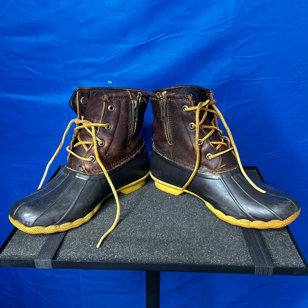 Sperry Saltwater Duck Waterproof Boots Sz 6.5M Leather Outdoor Insulation Winter
